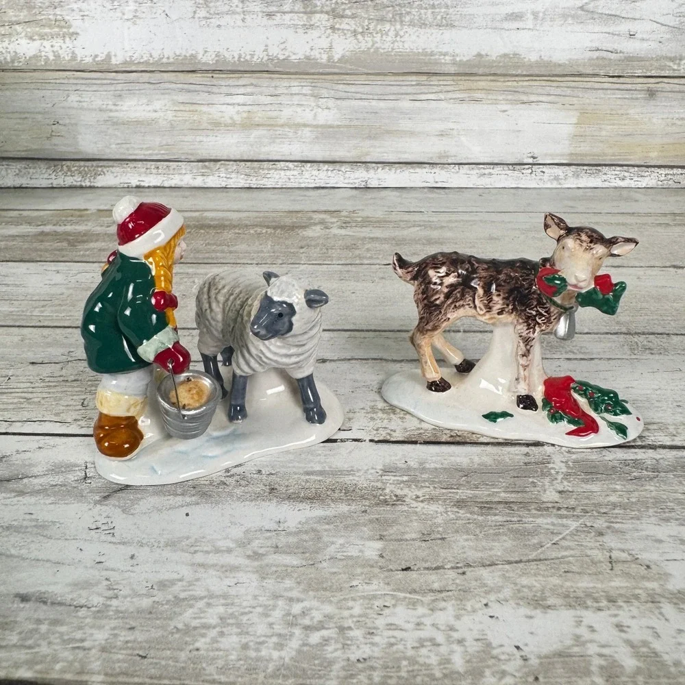 Department 56 Snow Village Christmas At‎ The Farm Set of 2 Figurines 5450-0